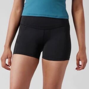 Athleta ultimate Shorty shorts size medium